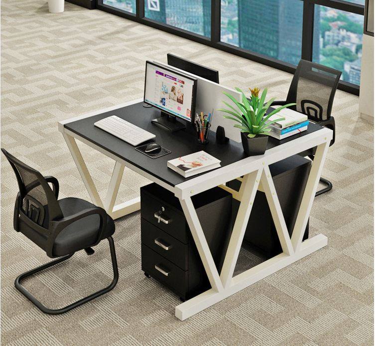 Ưu điểm về chất liệu sản xuất và chất lượng của mẫu bàn ghế văn phòng hiện đại được đề cao